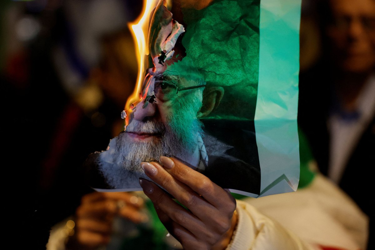 Γιατί οι δυτικοί διπλωμάτες διστάζουν να προβλέψουν το τέλος του καθεστώτος στο Ιράν