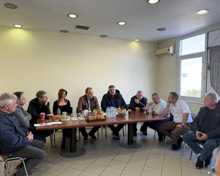 Φάμελλος: Η ΝΔ επιτίθεται εκδικητικά στον κλάδο των ταξί - Είμαστε δίπλα στις δίκαιες κινητοποιήσεις των επαγγελματιών