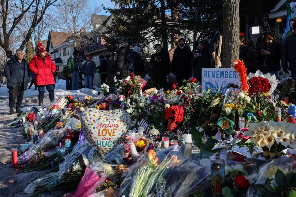 Μινεάπολη: Ο Δημοκρατικός δήμαρχος ανησυχεί για την έλλειψη αμεροληψίας στην ομοσπονδιακή έρευνα για τη δολοφονία