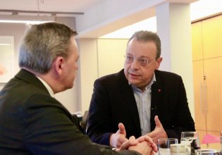 Φάμελλος στον Δανό πρέσβη: Ευρώπη και Ελλάδα οφείλουν να υπερασπίζονται το Διεθνές Δίκαιο