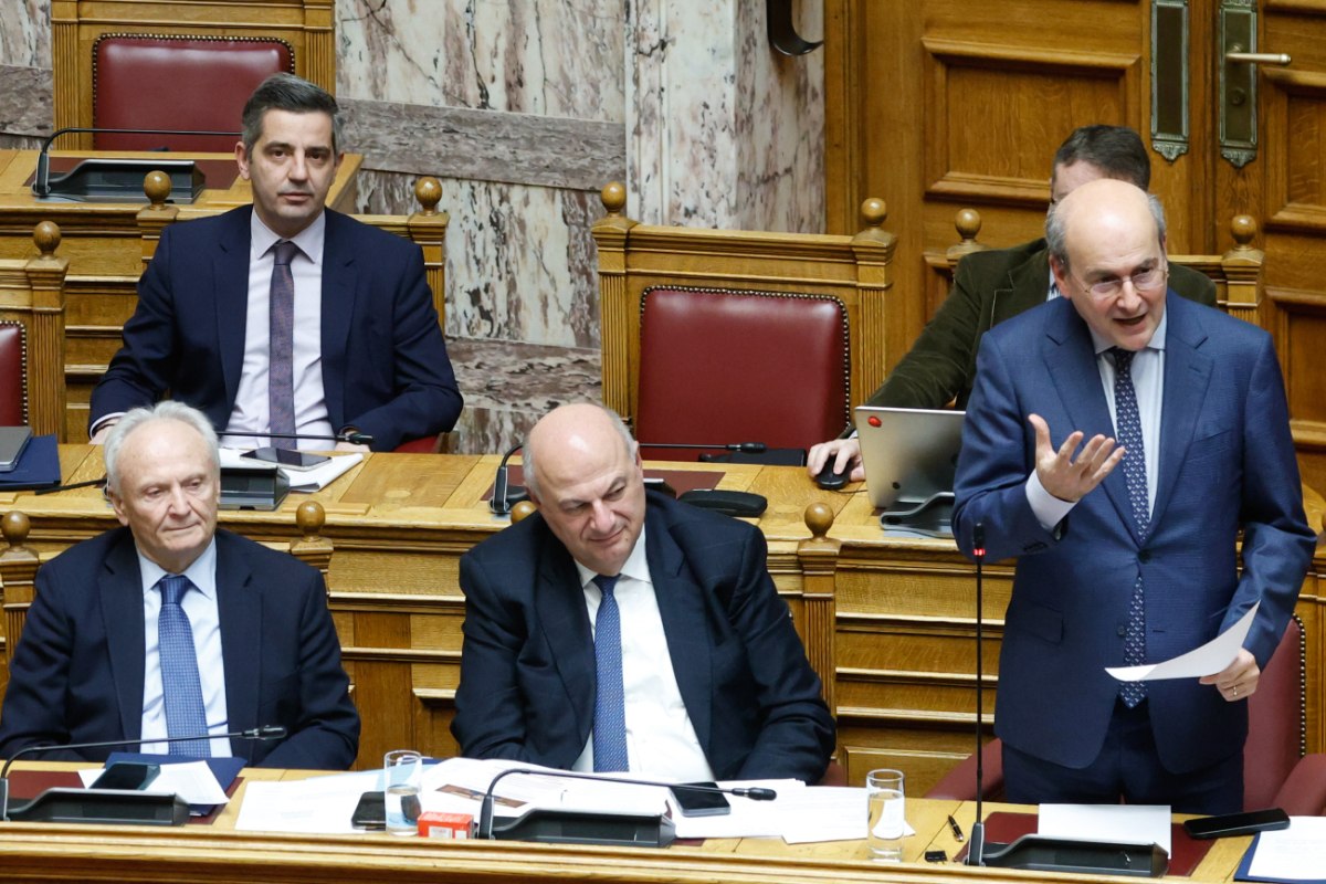 Κόντρα Χατζηδάκη – Ανδρουλάκη στη Βουλή για την ευλογιά και τον «ορό της αλήθειας»