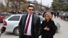 Αναχρονισμού συνέχεια από το περιβάλλον Καρυστιανού: Ο δικηγόρος της θέλει μοναρχία και μοιχεία να τεθούν σε… διαβούλευση