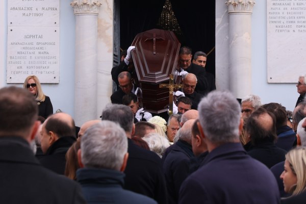 Σε κλίμα συγκίνησης το τελευταίο αντίο στον πατριάρχη της Viohalco, Νίκο Στασινόπουλο