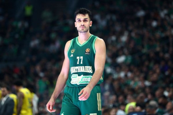 Ανατροπή δεδομένων: Μένει στον Παναθηναϊκό ο Γιούρτσεβεν ως το τέλος της σεζόν