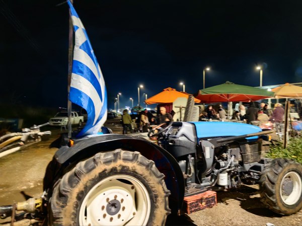 ΠΑΣΟΚ: Αίτημα σύγκλησης της Διαρκούς Επιτροπής Παραγωγής και Εμπορίου, παρουσία Τσιάρα, για τη MERCOSUR