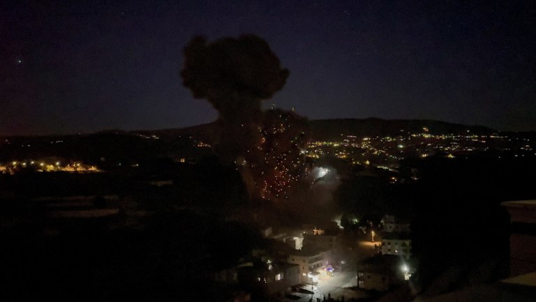 Ισραήλ: Ο στρατός ανακοίνωσε ότι διεξάγει πλήγματα στον Λίβανο, μετά την προειδοποίηση για την εκκένωση χωριού