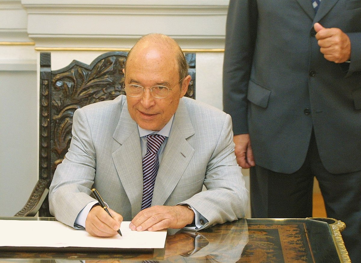 Σημίτης: «Τιμάμε την παρακαταθήκη του» – Το μήνυμα του ΠΑΣΟΚ για τον ένα χρόνο από τον θάνατό του