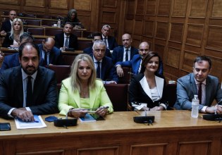 Υποκλοπές: Οι «στημένες» ερωτήσεις των βουλευτών της ΝΔ στον Τρίμπαλη στην Εξεταστική και το μήνυμα από το δεξί χέρι του Λαβράνου