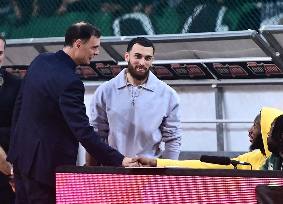 «Σενάριο» για Μάικ Τζέιμς και Ολυμπιακό για το καλοκαίρι – Τα δεδομένα