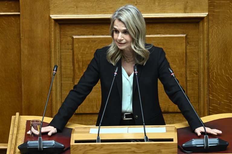 Αποστολάκη: Η κυβέρνηση ανοίγει τον δρόμο για νέες αυθαίρετες αυξήσεις στα ασφάλιστρα υγείας