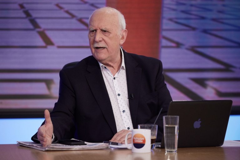 Γιώργος Παπαδάκης: Το τελευταίο αντίο στο αποτεφρωτήριο της Ριτσώνας