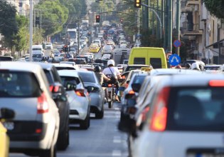 Κίνηση στους δρόμους: «Κόκκινος» ο Κηφισός – Καθυστερήσεις στην Αττική Οδό