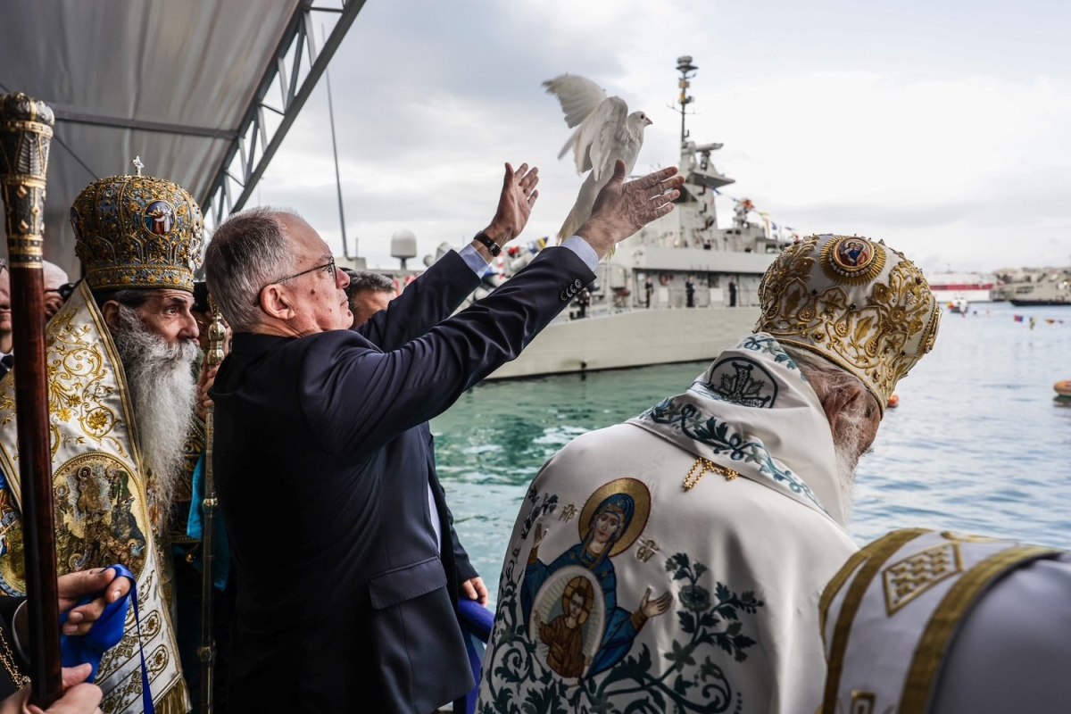 Τασούλας: Γιορτάζουμε σήμερα τα ολόφωτα Φώτα