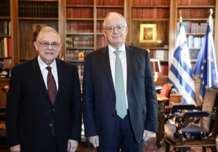 Συνάντηση Τασούλα με Παπαδήμο – Στο επίκεντρο οικονομικές και πολιτικές προκλήσεις