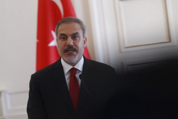 ΣΥΡΙΖΑ για δηλώσεις Φιντάν: Ο διάλογος προϋποθέτει ξεκάθαρες κόκκινες γραμμές και θεσμική αξιοπιστία