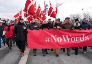 Δανία: «Ζήτα συγγνώμη!» – Διαδήλωση κατά των δηλώσεων Τραμπ για την υπηρεσία στρατιωτών χωρών του ΝΑΤΟ στο Αφγανιστάν