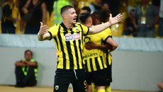 ΑΕΚ: Καρέ τερμάτων μετά από 25χρόνια – Ο Γιόβιτς έγραψε ιστορία κόντρα στον Παναθηναϊκό (pics, vids)