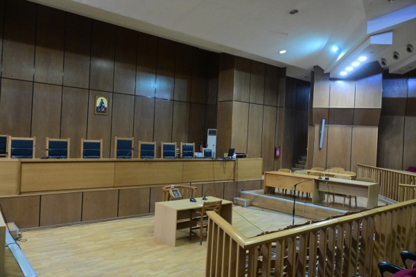 Δική για τις υποκλοπές: Δεν εμφανίστηκαν Κομνόπουλος και Στριγγάρη – Πώς συνεχίστηκε η διαδικασία