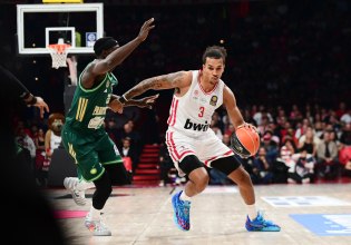 Ολυμπιακός: Δεν παίζει ο Γουόρντ κόντρα στον Παναθηναϊκό