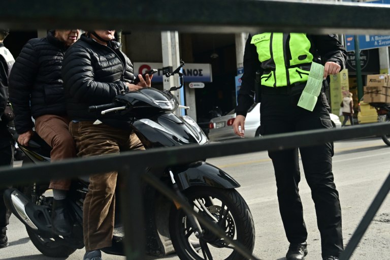 Αυτή είναι η «πρωταθλήτρια» των παραβάσεων του ΚΟΚ – Βροχή τα πρόστιμα των 350 ευρώ