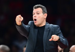 «Τρελάθηκε» ο Ιτούδης και… χίμηξε στους διαιτητές (vid)