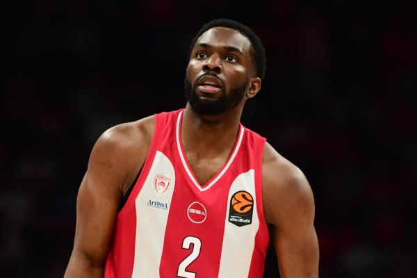 Η αποθεραπεία του Κίναν Έβανς: Τι απάντησε ο Αμερικανός γκαρντ στο «X»