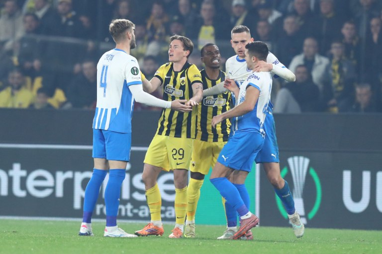 Η UEFA τιμώρησε με πρόστιμο την ΑΕΚ