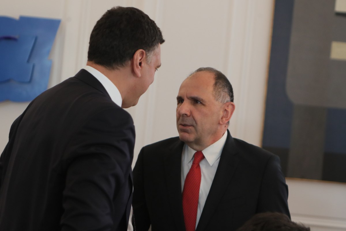 Συνάντηση Κικίλια – Γεραπετρίτη μετά τις επιθέσεις με drones σε ελληνόκτητα τάνκερ στη Μαύρη Θάλασσα