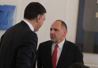 Συνάντηση Κικίλια – Γεραπετρίτη μετά τις επιθέσεις με drones σε ελληνόκτητα τάνκερ στη Μαύρη Θάλασσα