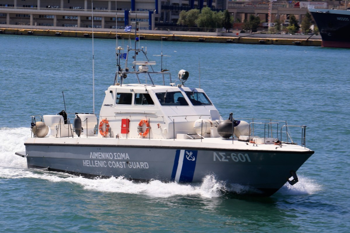 Νεκρός λιμενικός στο Άστρος – Έπεσε στη θάλασσα να δέσει σκάφος