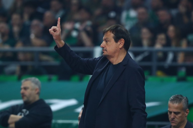 Αταμάν: «Σημαντική νίκη πριν τη διπλή αγωνιστική – Δεν παίζει στη διαβολοβδομάδα ο Μήτογλου»