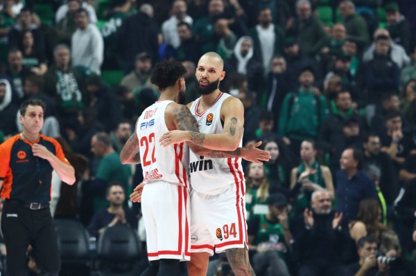 Τα τρομερά σερί του Ολυμπιακού επί του Παναθηναϊκού στην Ευρωλίγκα και την εποχή Μπαρτζώκα (vids)