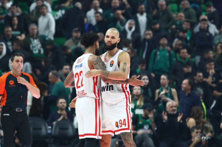 Τα τρομερά σερί του Ολυμπιακού επί του Παναθηναϊκού στην Ευρωλίγκα και την εποχή Μπαρτζώκα (vids)