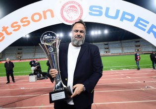 Αποθέωση για τον Βαγγέλη Μαρινάκη (pic+vid)