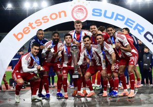 Ολυμπιακός: Οι πανηγυρισμοί, η αποθέωση του κόσμου για το Betsson Super Cup και το… πάρτι στα αποδυτήρια (vid)