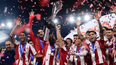 Οι πανηγυρισμοί στα αποδυτήρια του Ολυμπιακού μετά την κατάκτηση του Betsson Super Cup (vid)