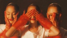 Έξι δάχτυλα στην Αριάνα Γκράντε, τρία χέρια στην Όπρα – Εξωφρενικά αστεία photoshop fail, μια ανθολογία