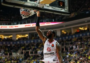 Ο Ντόντα Χολ, η εμφάνιση με τη Φενέρ και η μεταγραφή του Ταϊρίκ Τζόουνς (vids)