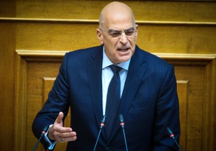 Δένδιας: Δεν θα κάνουμε τις Ένοπλες Δυνάμεις ΔΕΚΟ του ’80 γιατί πλησιάζουν εκλογές