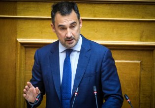 Χαρίτσης: Δεν μπορεί οι προσωπικές επιδιώξεις του Μητσοτάκη να στρέφονται σε βάρος των εθνικών συμφερόντων