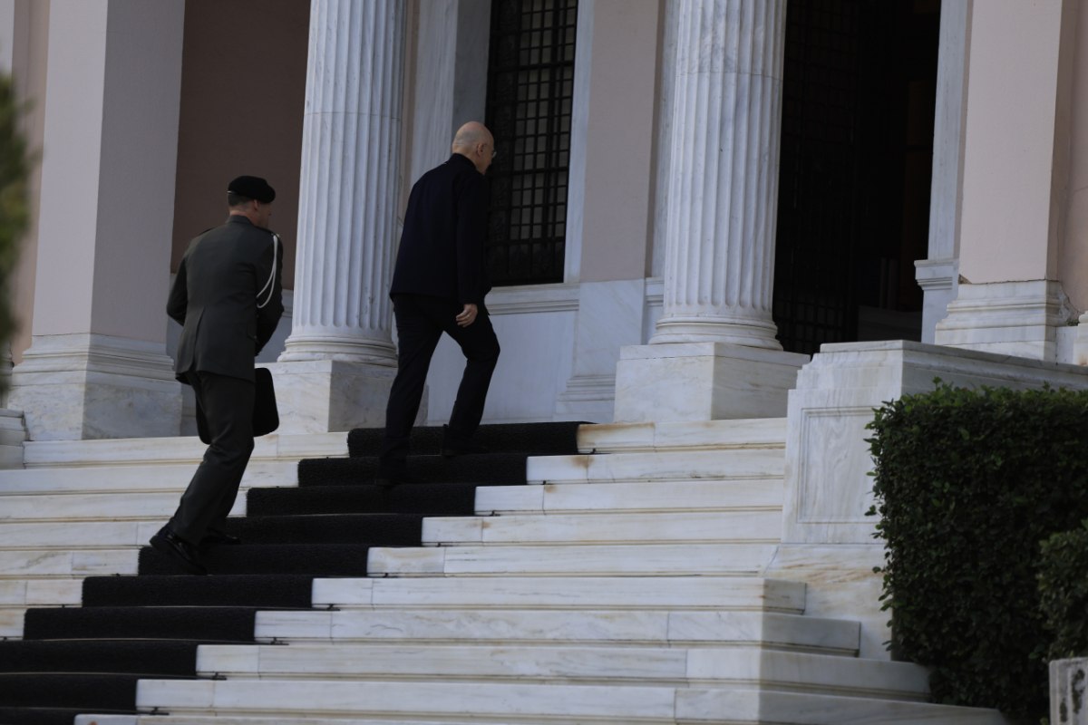 Συνεδριάζει το ΚΥΣΕΑ, στην ατζέντα οι κρίσεις στις Ένοπλες Δυνάμεις