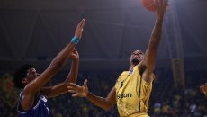 Άρης Betsson – Ηρακλής 78-76: Η ψυχραιμία του Τζόουνς στο φινάλε έδωσε τη νίκη στους «κίτρινους»