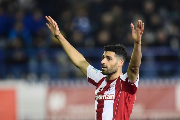 Νέο σόου και έξοχο γκολ από τον Ταρέμι, 0-2 ο Ολυμπιακός (vids)