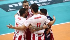 Καρλοβάρσκο – Ολυμπιακός 3-2 σετ: Πάλεψαν για την ανατροπή, αλλά «λύγισαν» οι Πειραιώτες