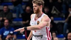 Η παρακάμερα από τη μεγάλη νίκη στο Βελιγράδι: Η ρουτίνα του Γουόκαπ και οι πανηγυρισμοί μετά τη λήξη (vid)