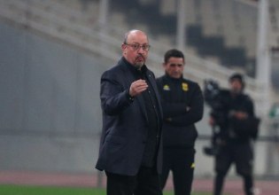 Μπενίτεθ: «Είχαμε πει από την πρώτη στιγμή για ένα πρότζεκτ που θέλει χρόνο»