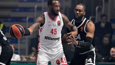 Ο Τζόουνς «βελτίωσε» και τον Χολ: Οι τρομεροί αριθμοί του στα τελευταία ματς (vids)