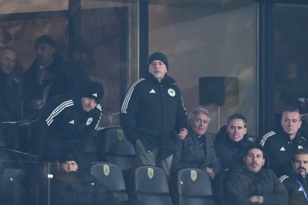 Η Θύρα 13 «ξέσπασε» με Αλαφούζο και παίκτες: «Είσαι η ντροπή της ιστορίας – Βαριά η φανέλα του Παναθηναϊκού»