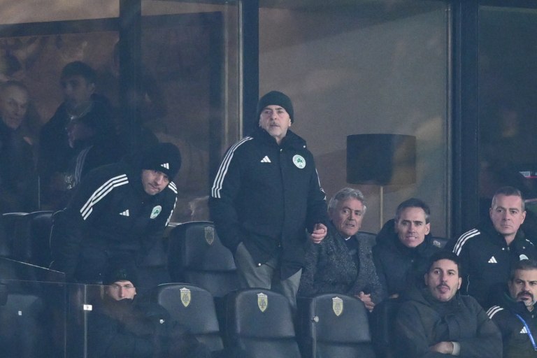 Η Θύρα 13 «ξέσπασε» με Αλαφούζο και παίκτες: «Είσαι η ντροπή της ιστορίας – Βαριά η φανέλα του Παναθηναϊκού»