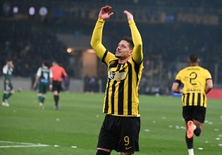 ΑΕΚ – Παναθηναϊκός: 4-0 στο 79′ με τέσσερα τα γκολ του Γιόβιτς (vids)